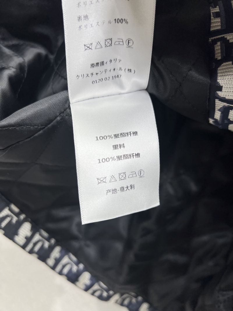 chr1st1an D10r outwear